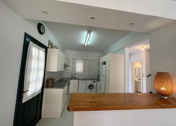 Villa New Cozy Near The Beaches In The Magnificent Gardens Of Regina With Swimming Pools! Paphos