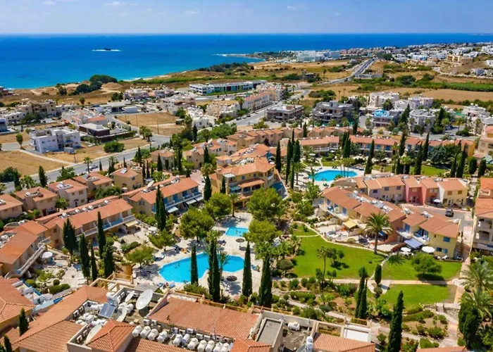 New Cozy Near The Beaches In The Magnificent Gardens Of Regina With Swimming Pools! * Paphos