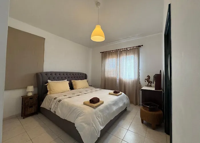 New Cozy Near The Beaches In The Magnificent Gardens Of Regina With Swimming Pools! パ フォス