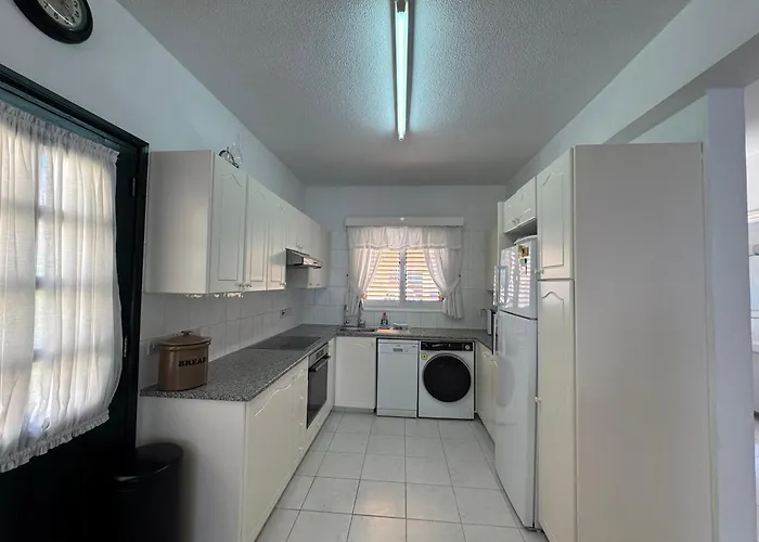 New Cozy Near The Beaches In The Magnificent Gardens Of Regina With Swimming Pools! Villa *