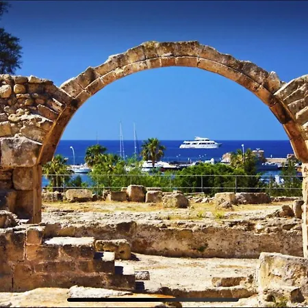 New Cozy Near The Beaches In The Magnificent Gardens Of Regina With Swimming Pools!