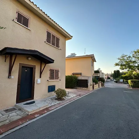 New Cozy Near The Beaches In The Magnificent Gardens Of Regina With Swimming Pools! Βίλα *