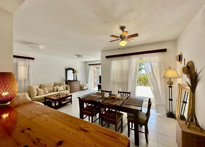 빌라 New Cozy Near The Beaches In The Magnificent Gardens Of Regina With Swimming Pools! *